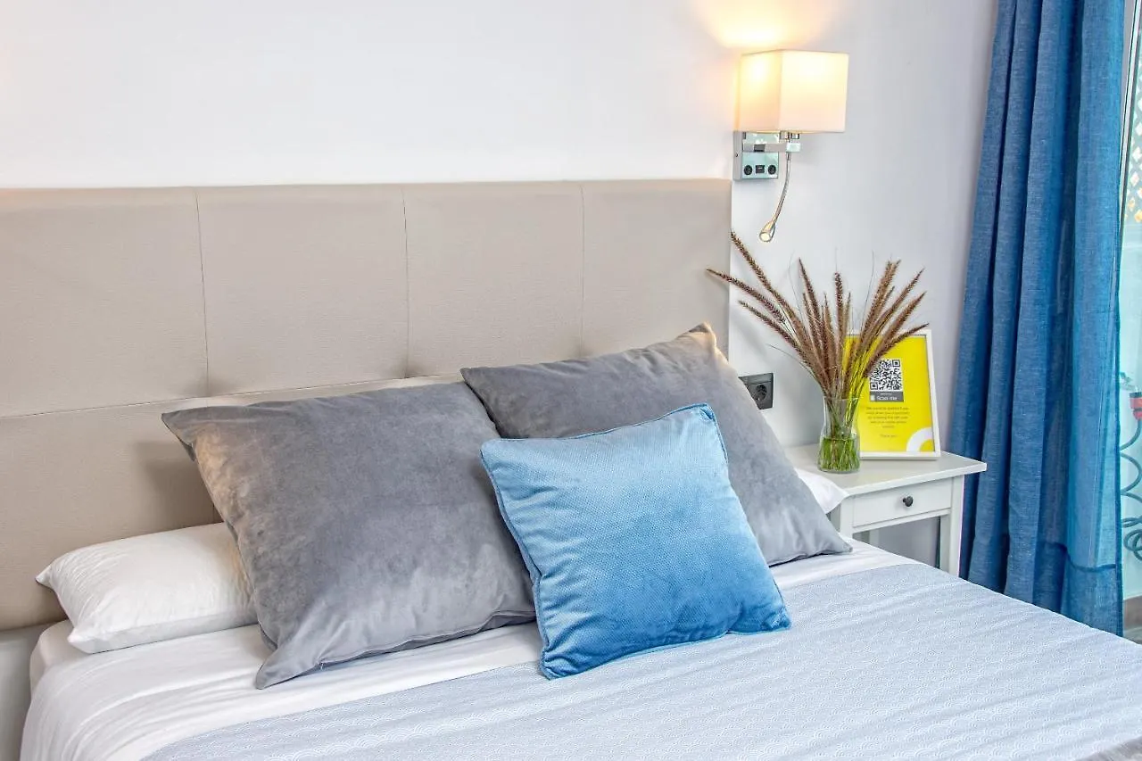 Lola Playa Puerto Marina Apartment Benalmadena