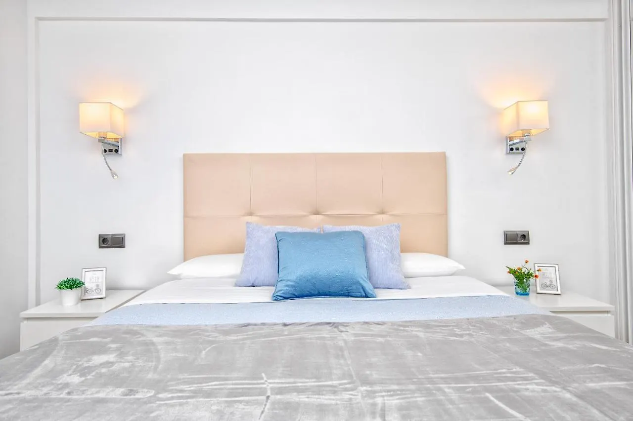 Lola Playa Puerto Marina Apartment Benalmadena